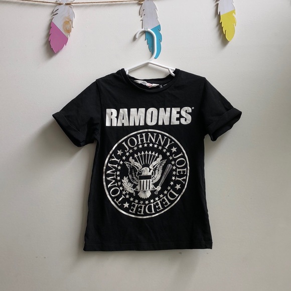 H&M Other - H&M rare Ramones tee kids 4-6 band tee 🎼